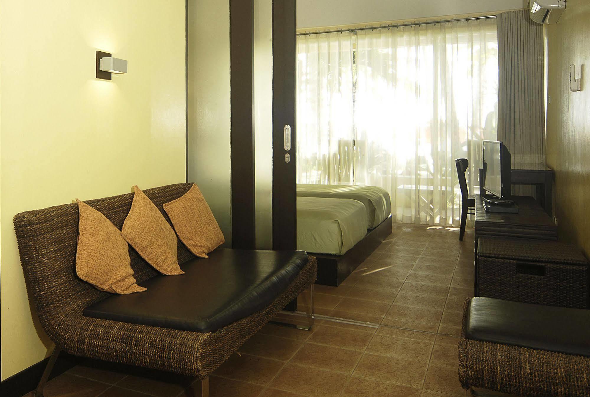 Boracay Sandcastles The Apartments Balabag  Exterior photo